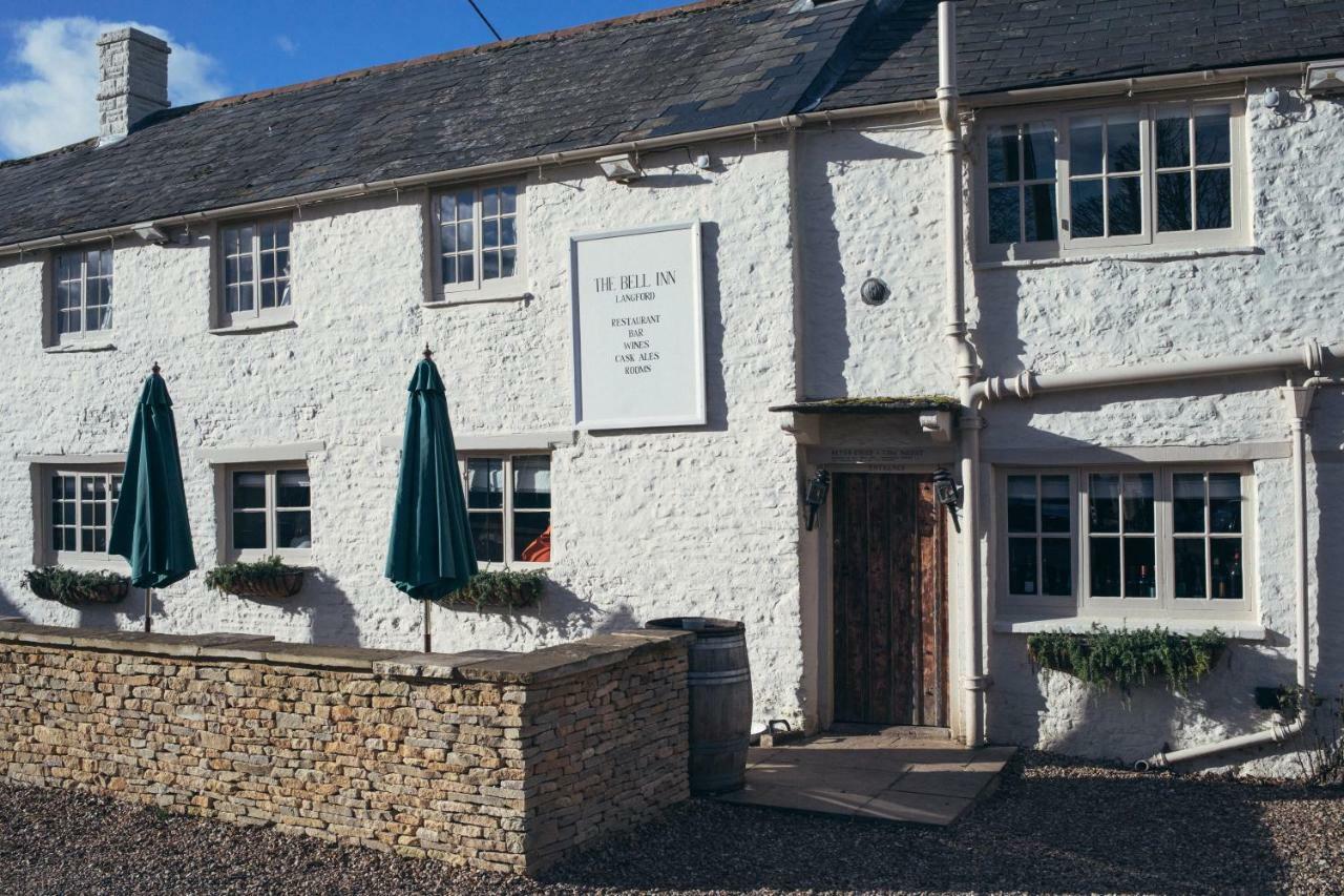The Bell Inn Lechlade Exterior photo
